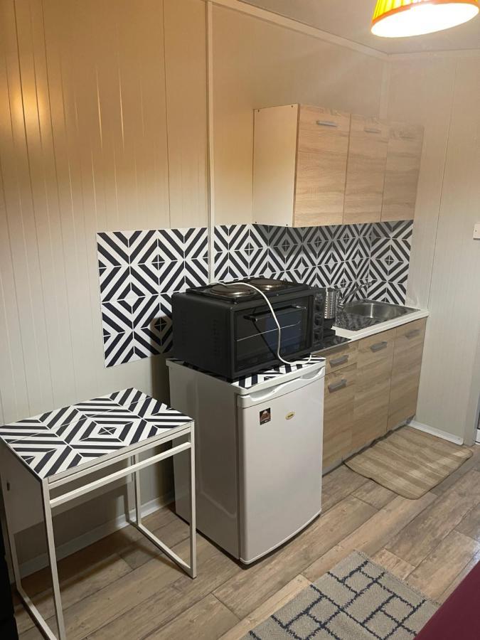 Cozy Studio In Town Center リマソール エクステリア 写真